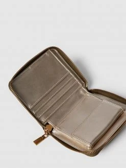 Guess Portemonnaie Mit Label-Applikation Modell 'LAUREL' - Olivgrün 5 Guess Portemonnaie Mit Label-Applikation Modell 'LAUREL' - Olivgrün -Barts Shop 6l2l8caa60s38gig94q4eihja8p5ckic9t4j4e9k6tb4sgqf953j0k2i60pkaka58tajak9p613koiho8l3j8p9pclh62opn68q62c1k60oj4e1g69hm8chpc4oj6d1mcoq32cg