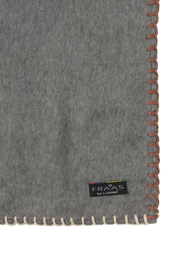 Fraas Schal Mit Kontrastnähten - Hellgrau 2 Fraas Schal Mit Kontrastnähten - Hellgrau – Bild 2